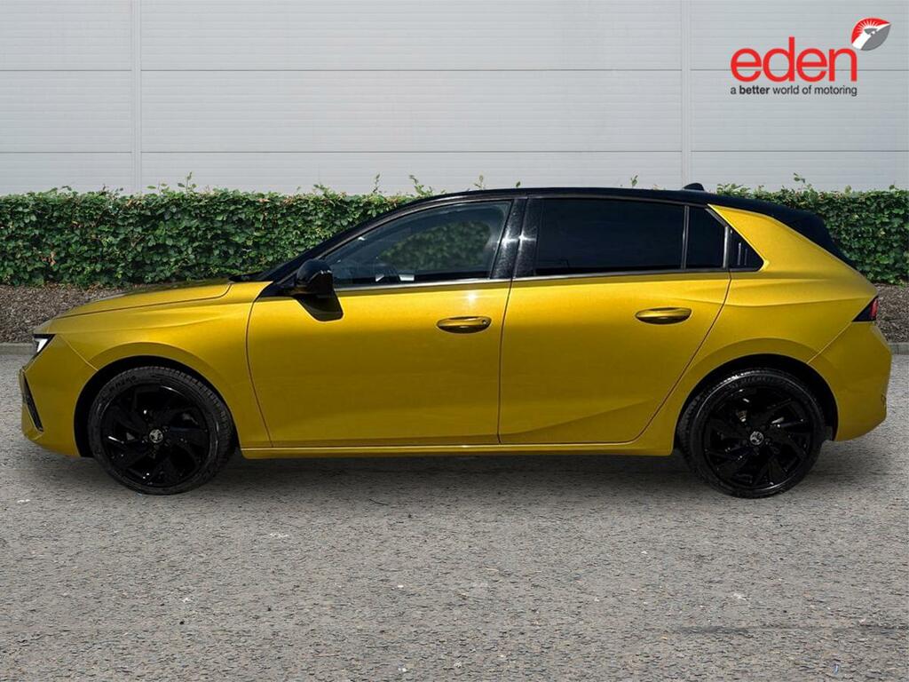 Vauxhall Astra Gs Line WN72JVA Yellow #4