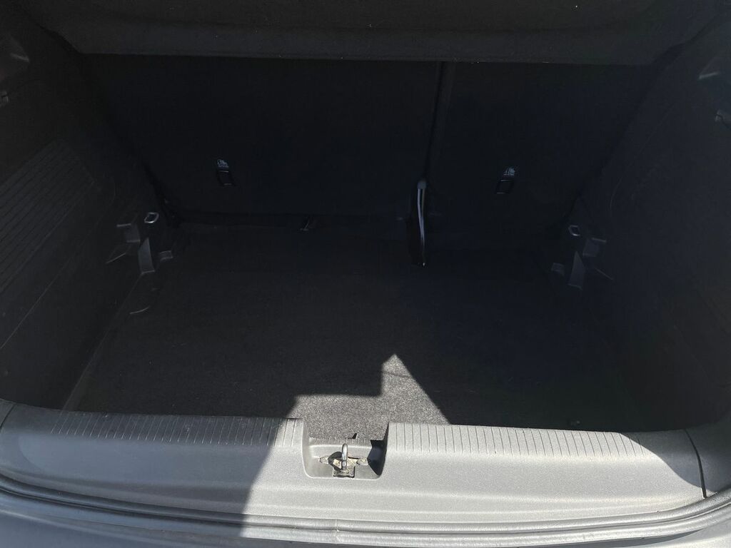 Vauxhall Crossland X Sport White #12