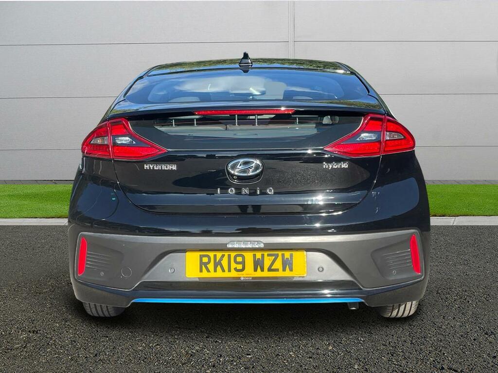Hyundai Ioniq Premium Se Black #6