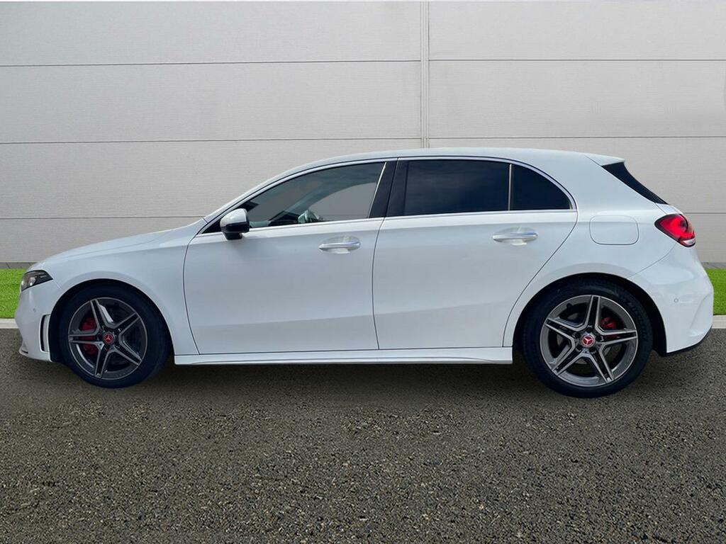 Mercedes-Benz A Class Amg Line LB69YDY White #4