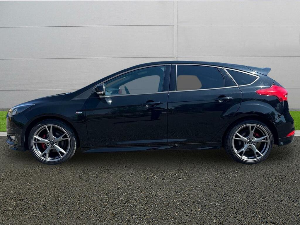Ford Focus St-line X Black #4