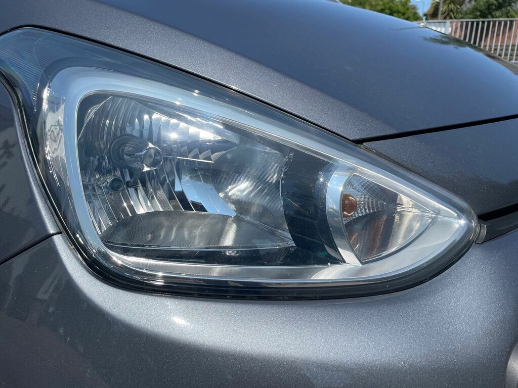 Hyundai I10 1.0 Play Special Edition Stunning Car Inc 12 Month Blue #21