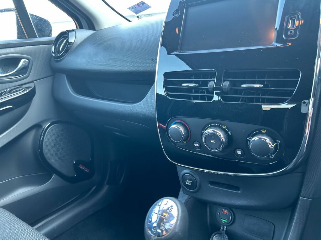Renault Clio 1.1 Expression Plus Red #18