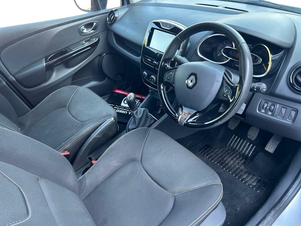 Renault Clio 1.1 Expression Plus Red #15
