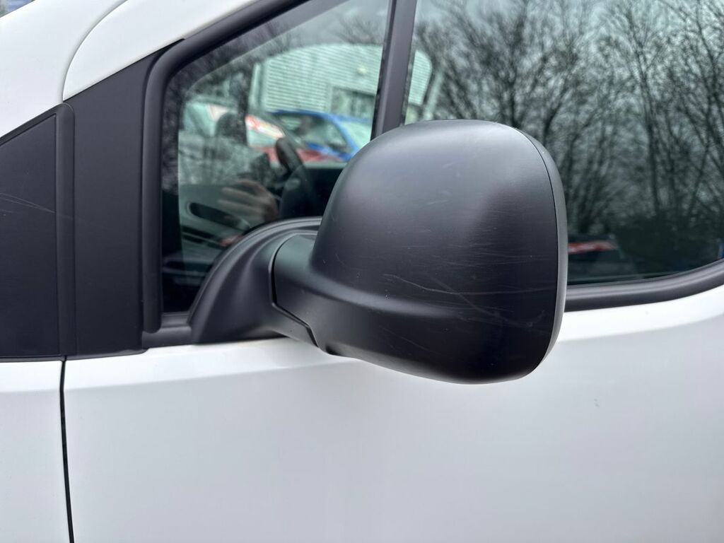 Vauxhall Combo Combo 2300 Dynamic Td White #22