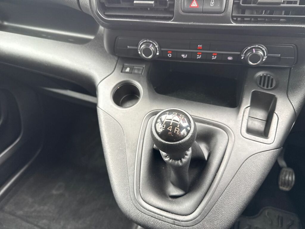 Vauxhall Combo Combo 2300 Dynamic Td White #19