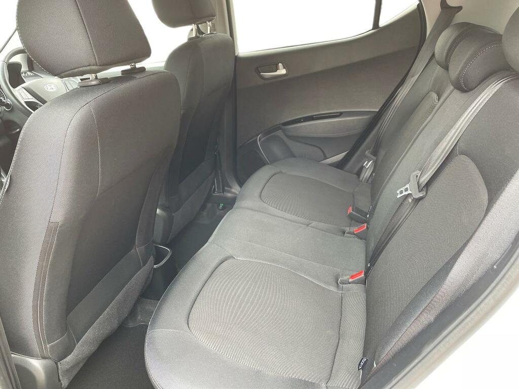 Hyundai I10 Hatchback Black #11