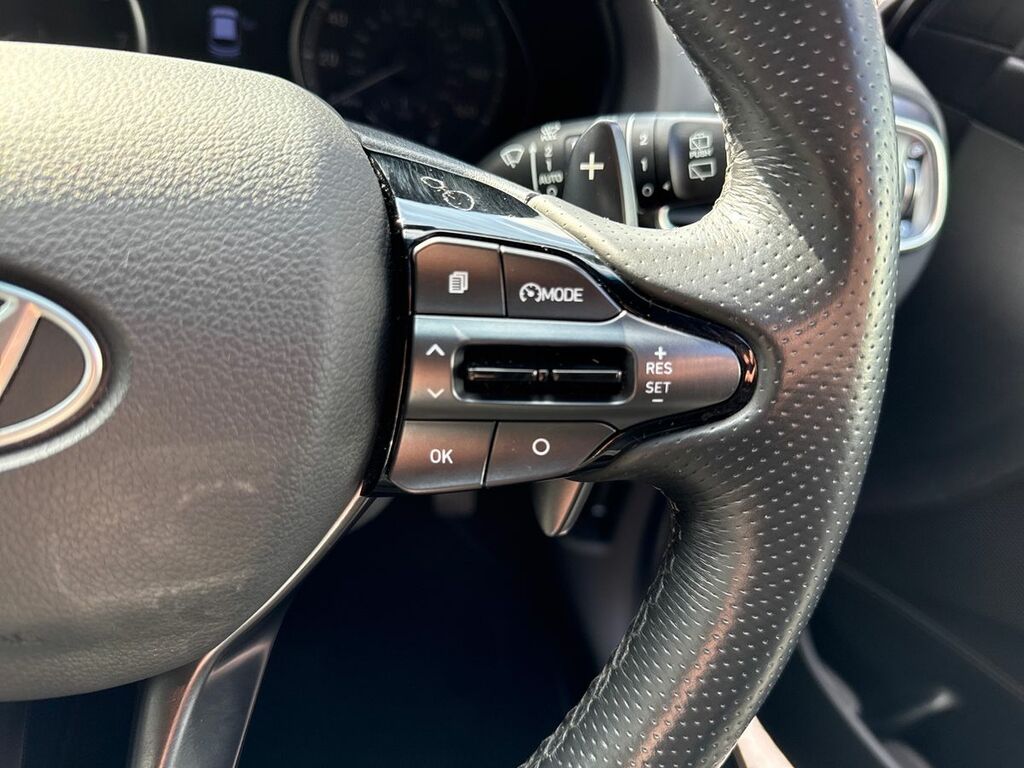 Hyundai I30 Hatchback White #17