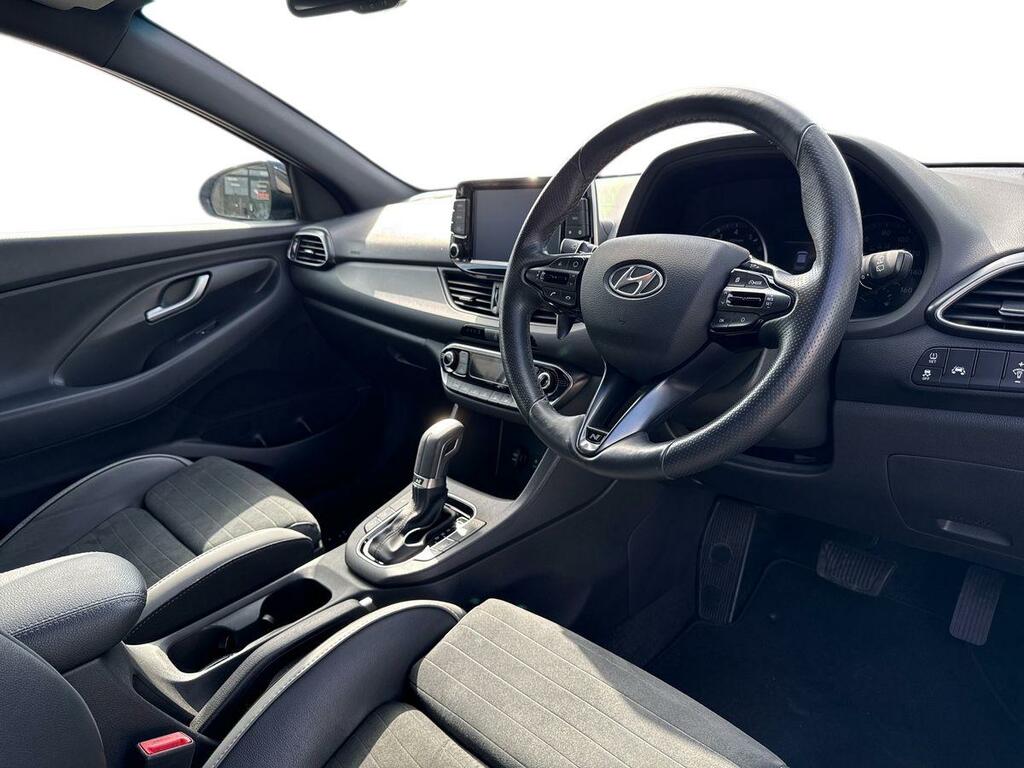 Hyundai I30 Hatchback White #15