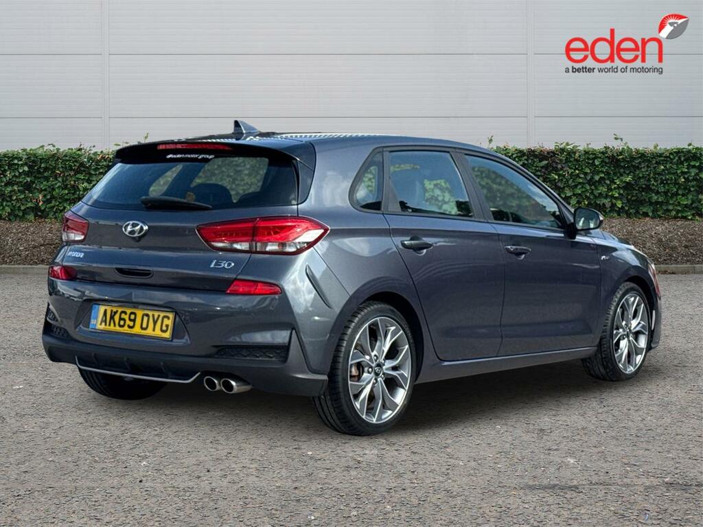 Hyundai I30 Hatchback White #7