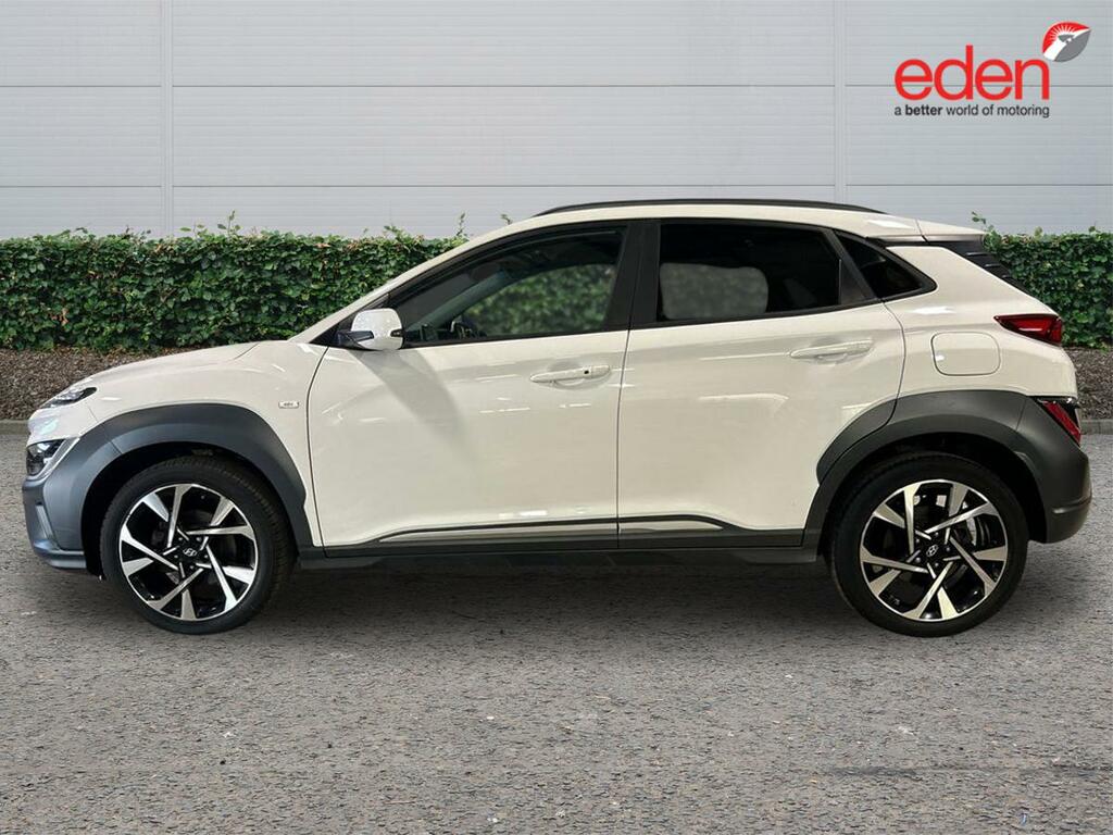 Hyundai Kona Premium White #4