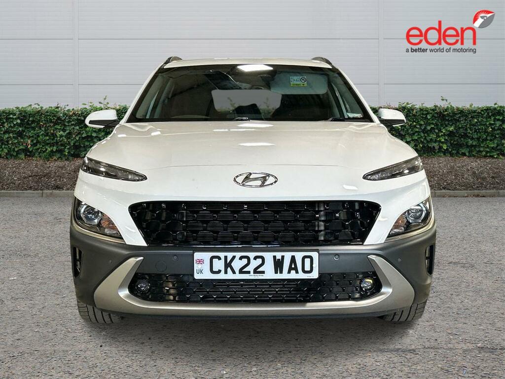 Hyundai Kona Premium White #2