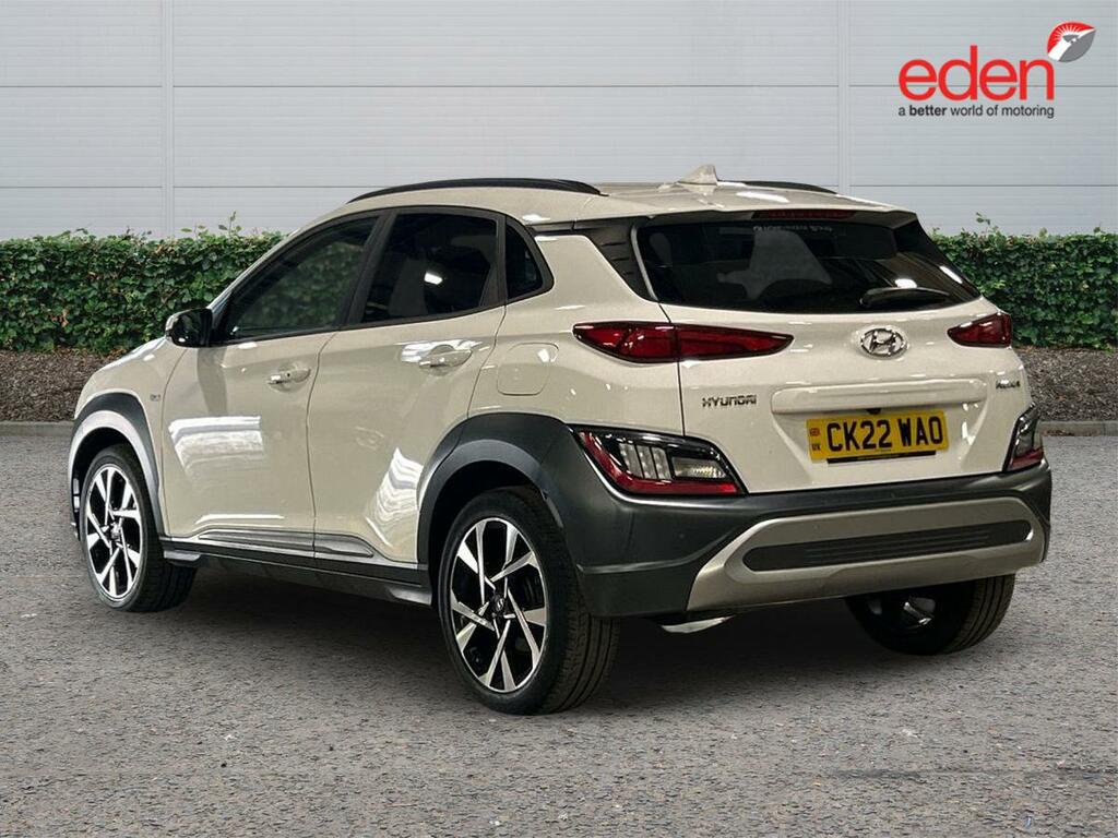 Hyundai Kona Premium White #5