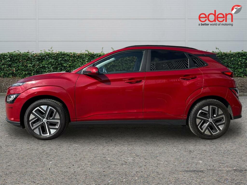 Hyundai Kona Premium Red #4
