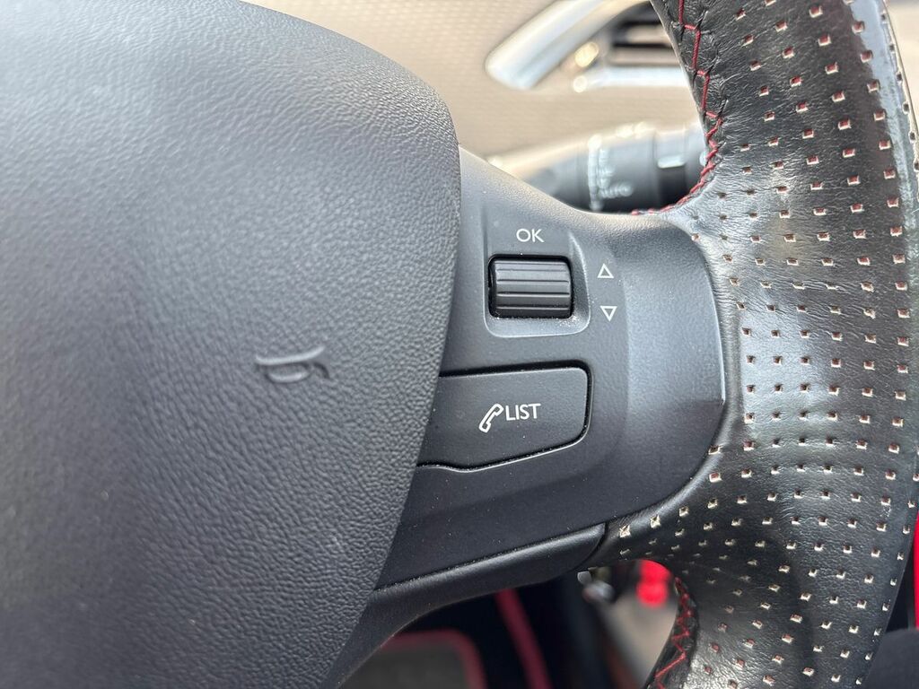 Peugeot 2008 2008 Active Grey #17