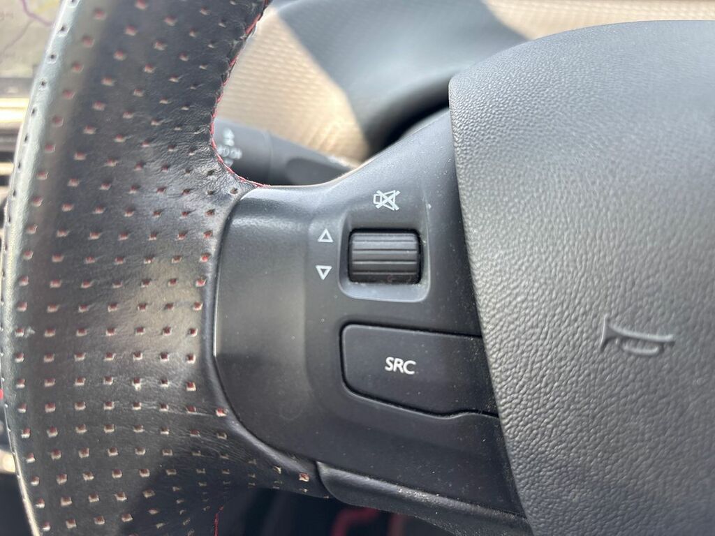Peugeot 2008 2008 Active Grey #16
