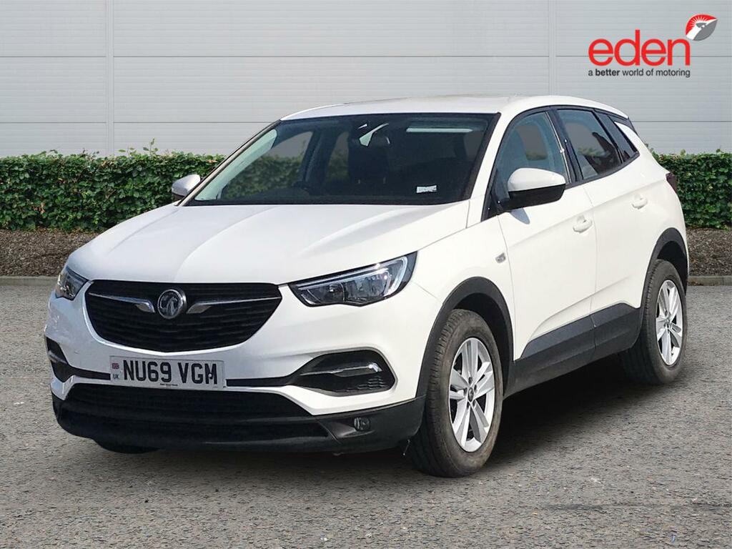 Vauxhall Grandland X Se White #3