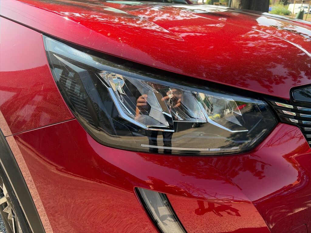 Peugeot 2008 1.2 Puretech Active Premium-plus Red #21
