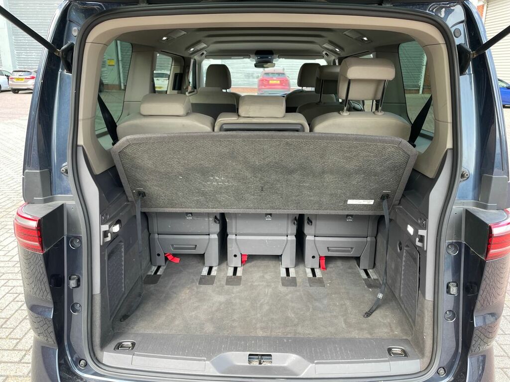 Volkswagen Multivan Tsi Lwb Dsg Style Long 240 Ps Lwb Red #12