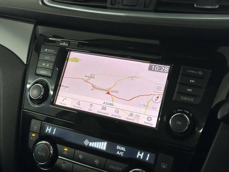 Nissan Qashqai 1.3 Dig-t N-connecta Red #5