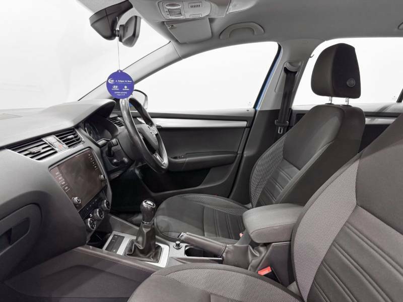 Skoda Octavia 1.0 Tsi Se Technology Grey #9