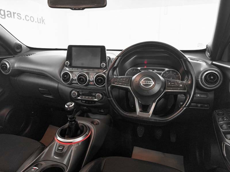 Nissan Juke 1.0 Dig-t Tekna Silver #2