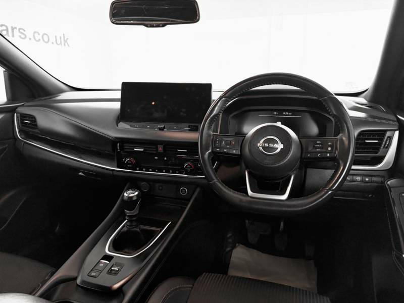 Nissan Qashqai 1.3 Dig-t Mh Tekna Silver #2