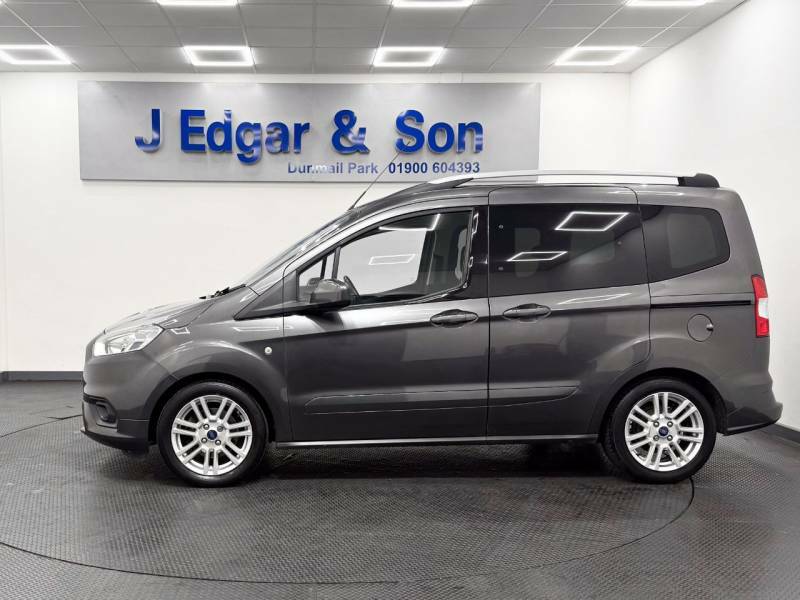 Ford Tourneo Courier Titanium Black #4