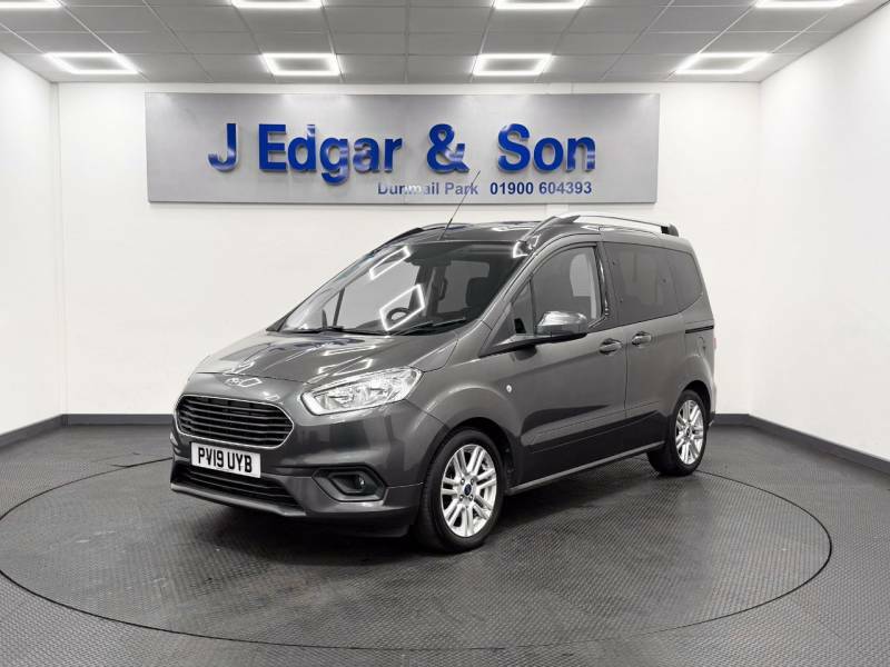 Ford Tourneo Courier Titanium Black #3