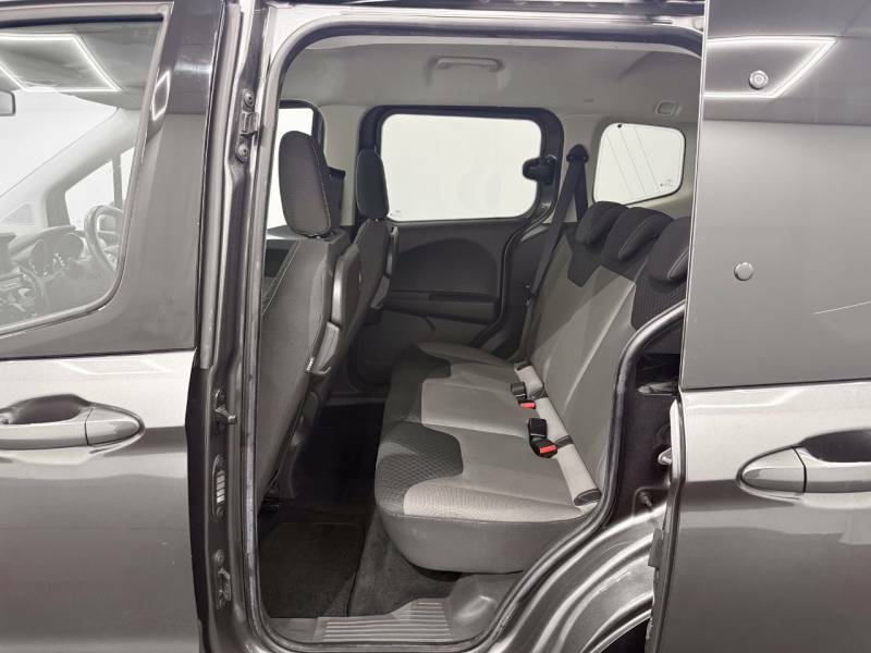 Ford Tourneo Courier Titanium Black #10