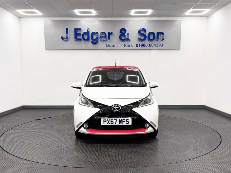 Toyota Aygo 1.0 Vvt-i X-press White #2