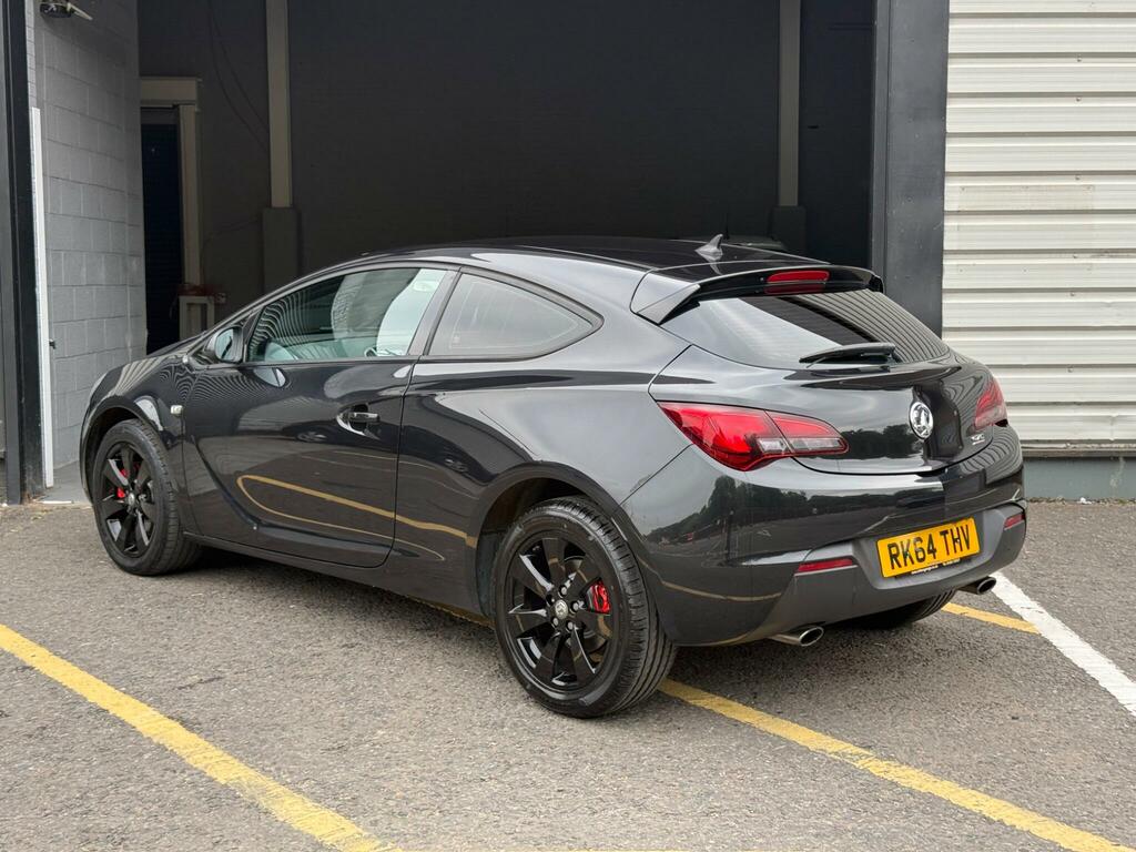Vauxhall Astra GTC Coupe White #32