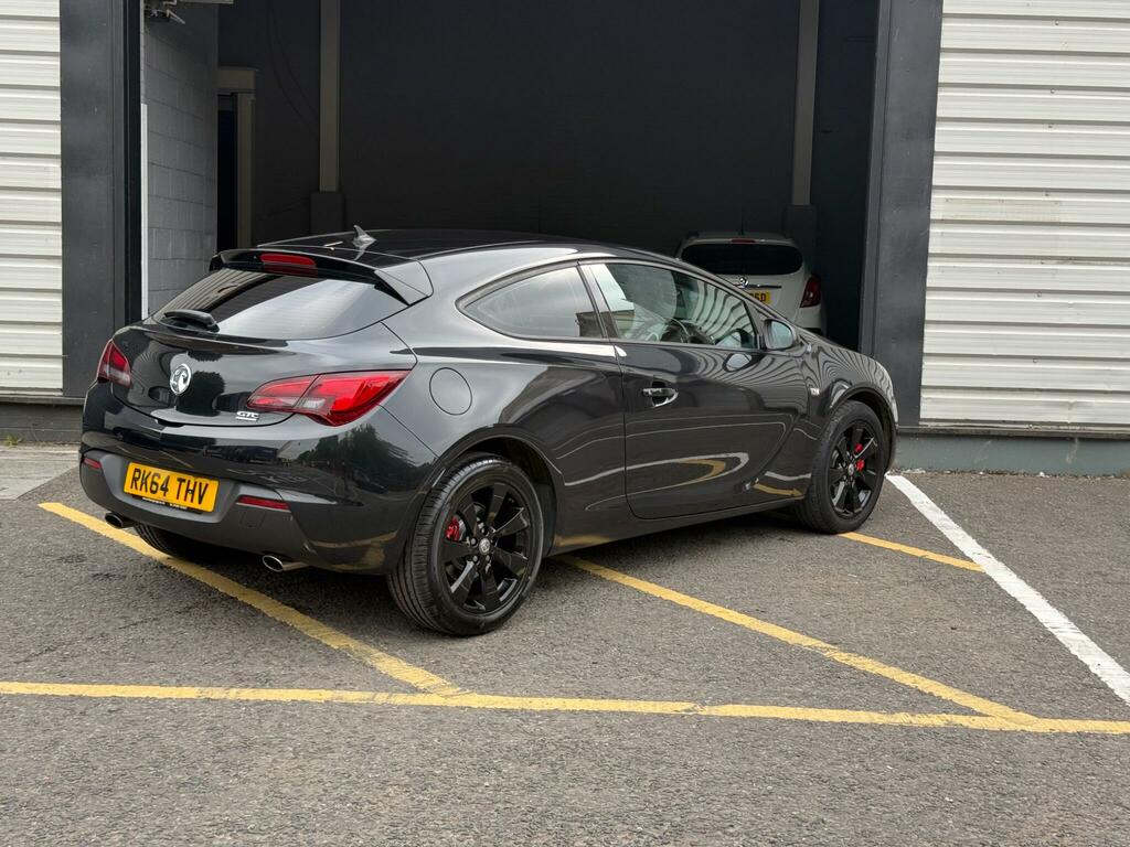 Vauxhall Astra GTC Coupe White #38