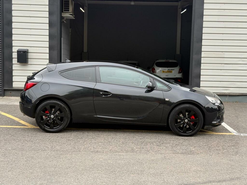 Vauxhall Astra GTC Coupe White #20