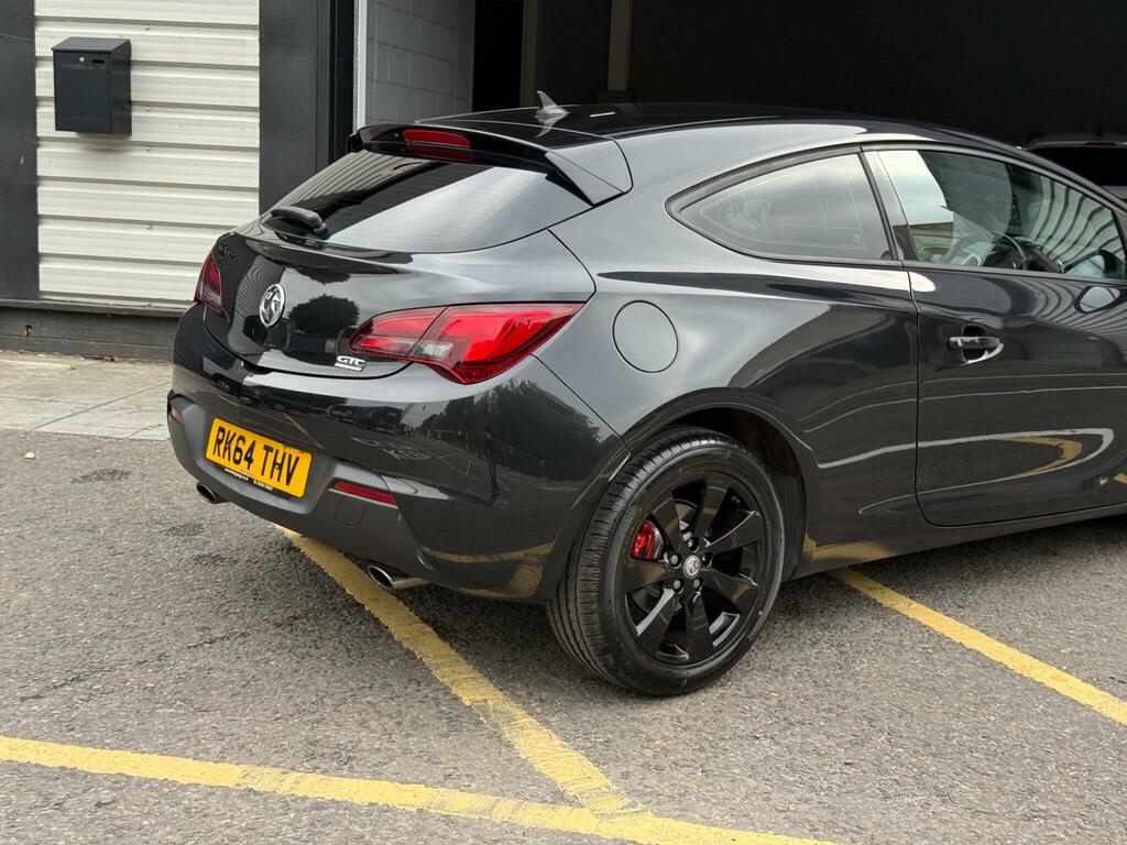 Vauxhall Astra GTC Coupe White #34
