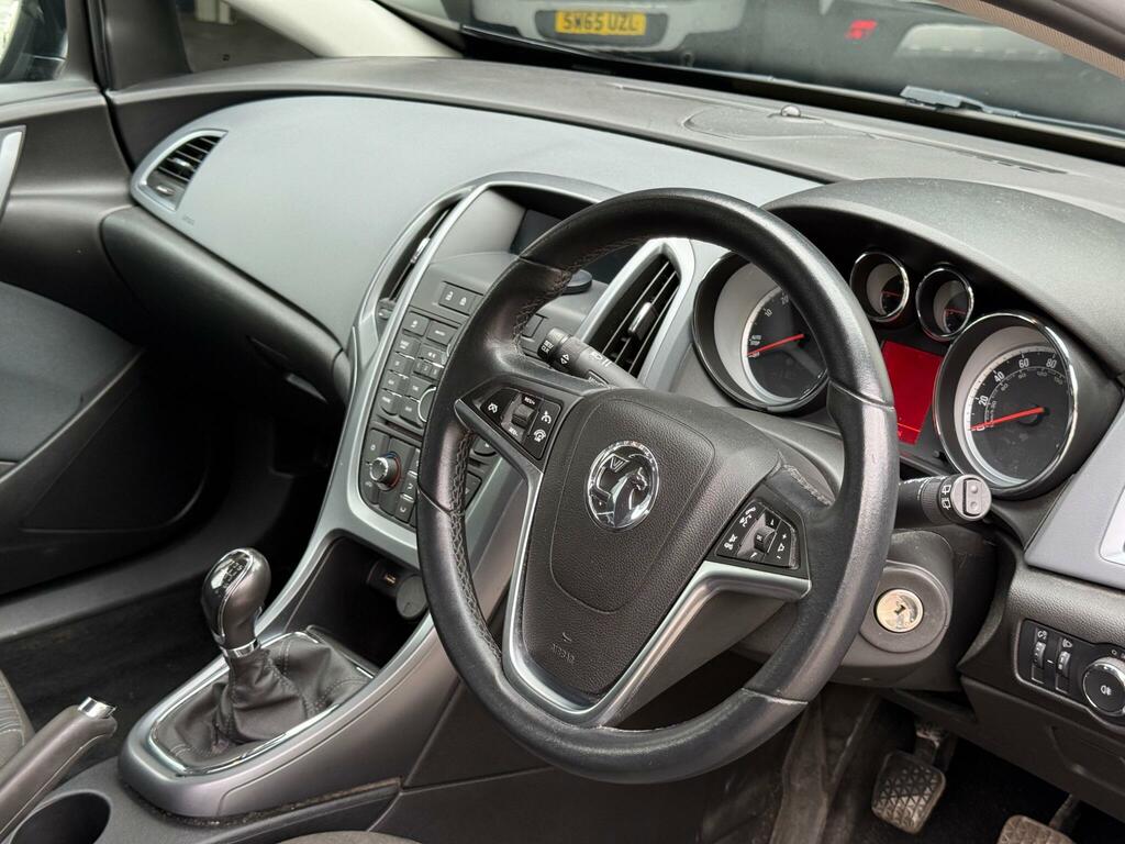 Vauxhall Astra GTC Coupe White #45