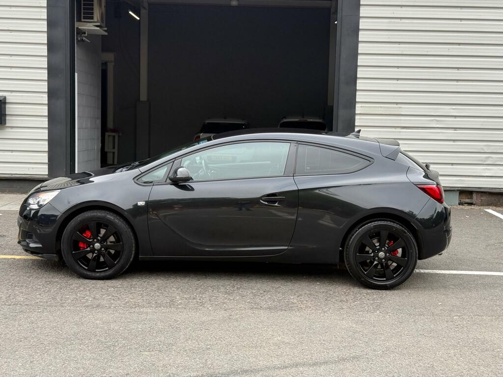 Vauxhall Astra GTC Coupe White #27