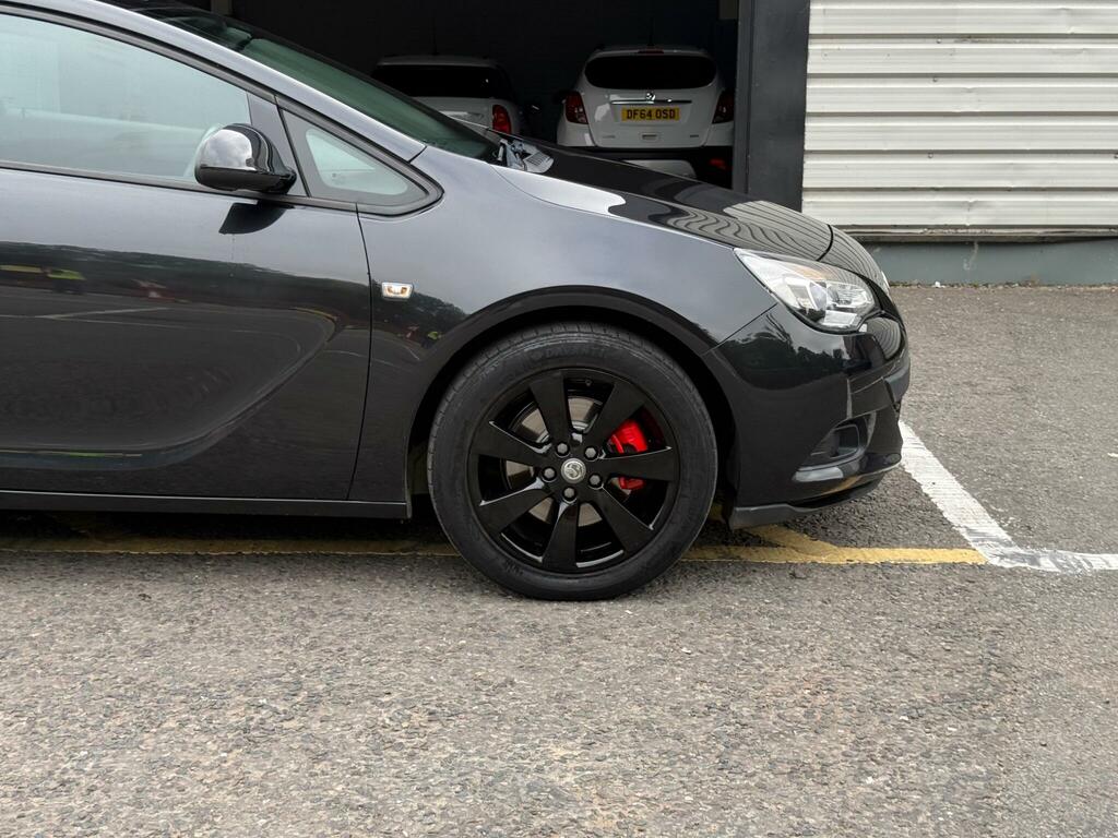 Vauxhall Astra GTC Coupe White #23