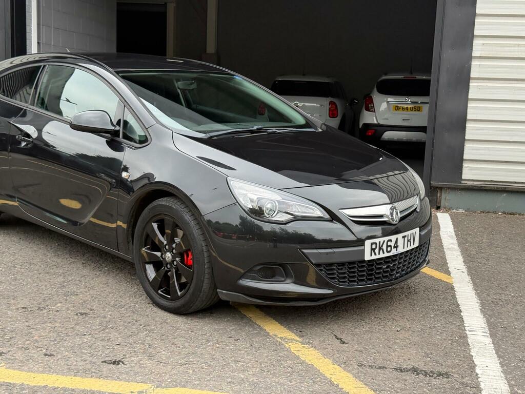 Vauxhall Astra GTC Coupe White #8