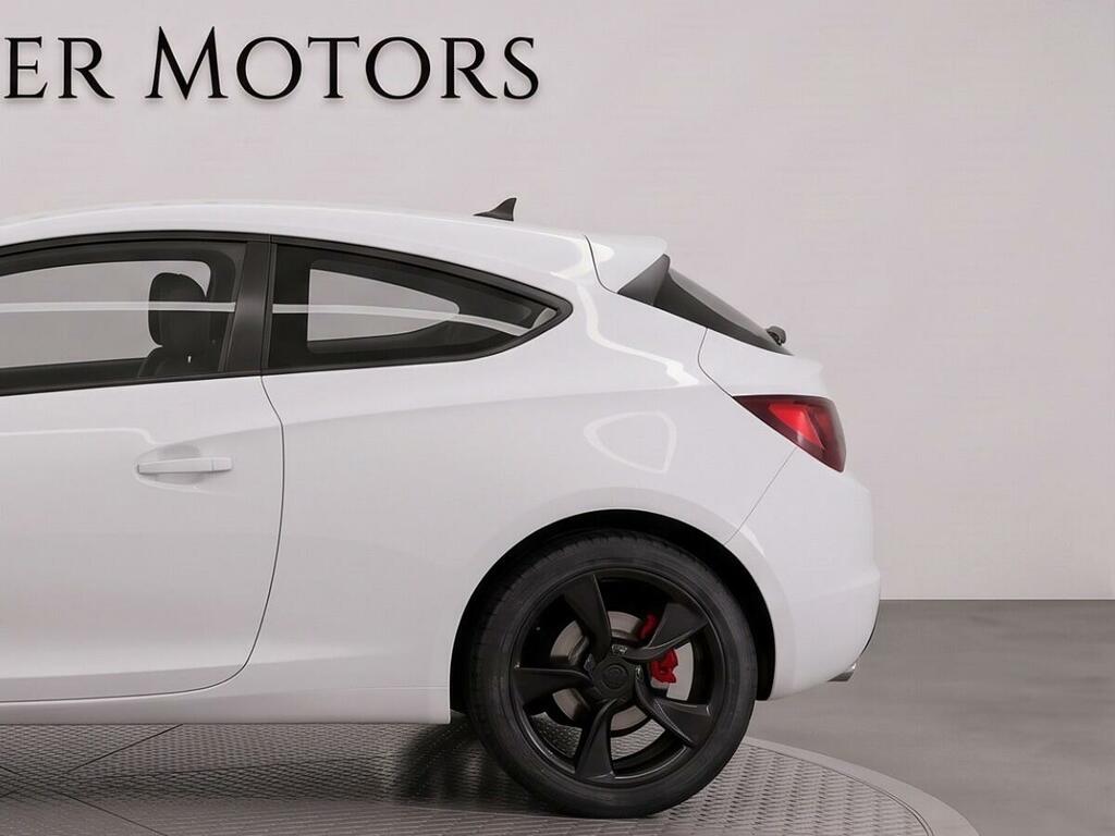 Vauxhall Astra GTC Gtc 2.0 Cdti 16V White #19