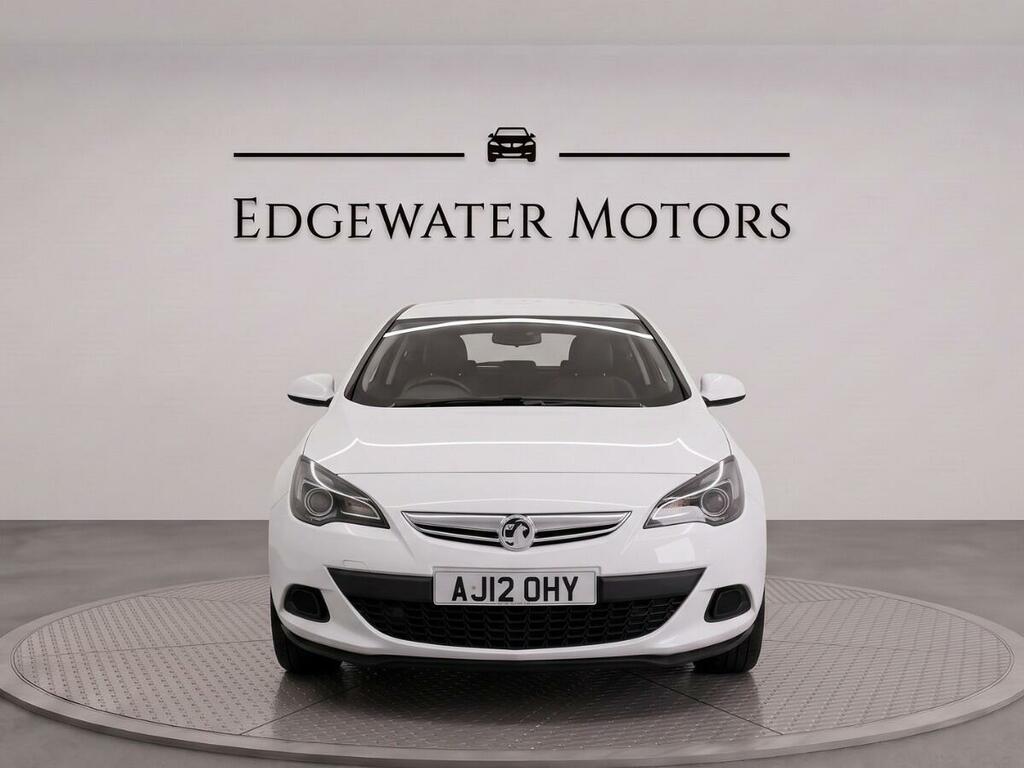 Vauxhall Astra GTC Sport White #3