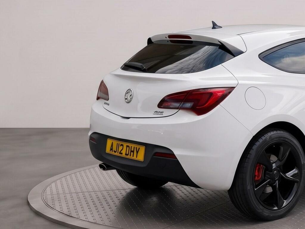 Vauxhall Astra GTC Gtc 2.0 Cdti 16V White #22