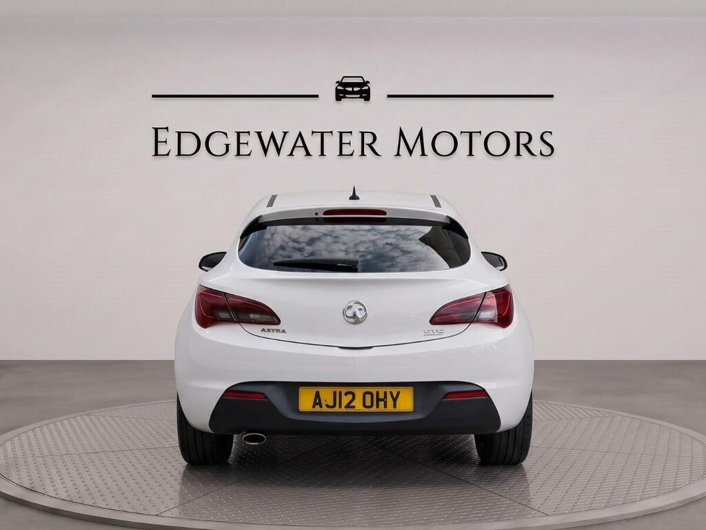 Vauxhall Astra GTC Gtc 2.0 Cdti 16V White #29