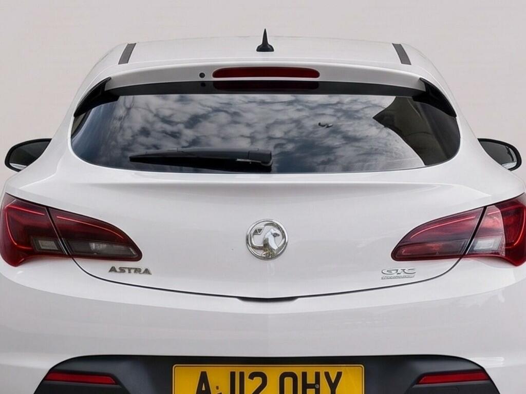 Vauxhall Astra GTC Gtc 2.0 Cdti 16V White #30