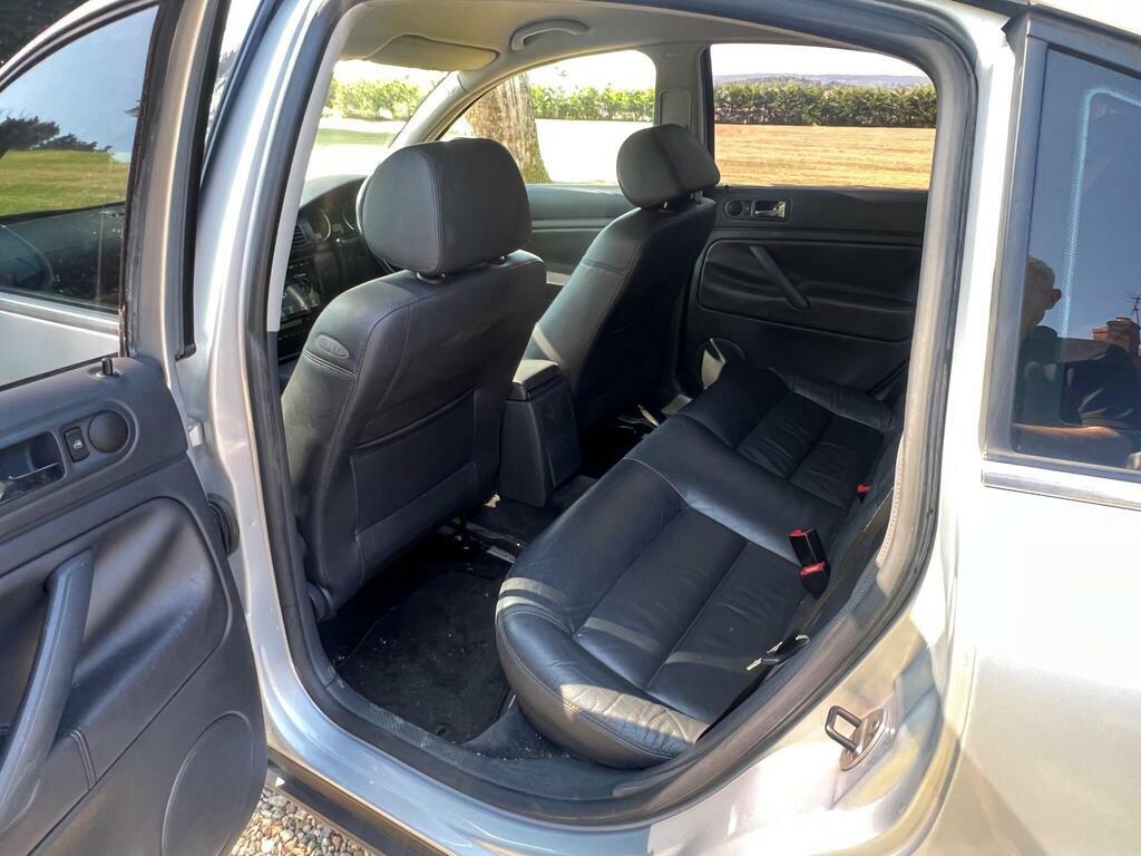 Volkswagen Passat Silver #16