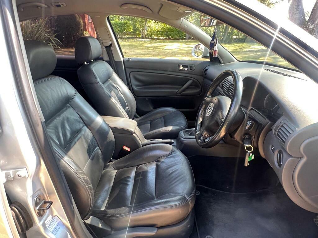 Volkswagen Passat Silver #9