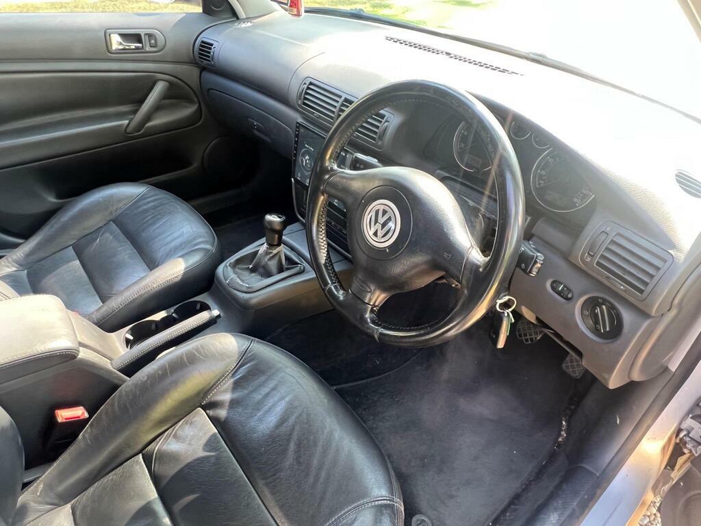 Volkswagen Passat Silver #10
