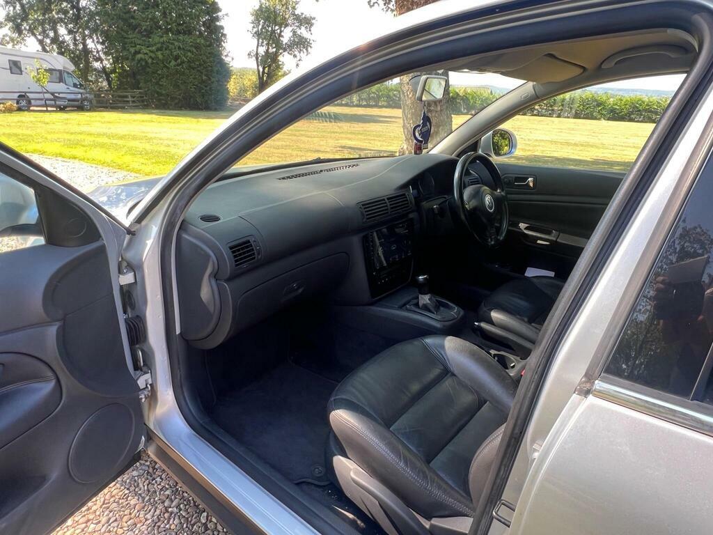 Volkswagen Passat Silver #12