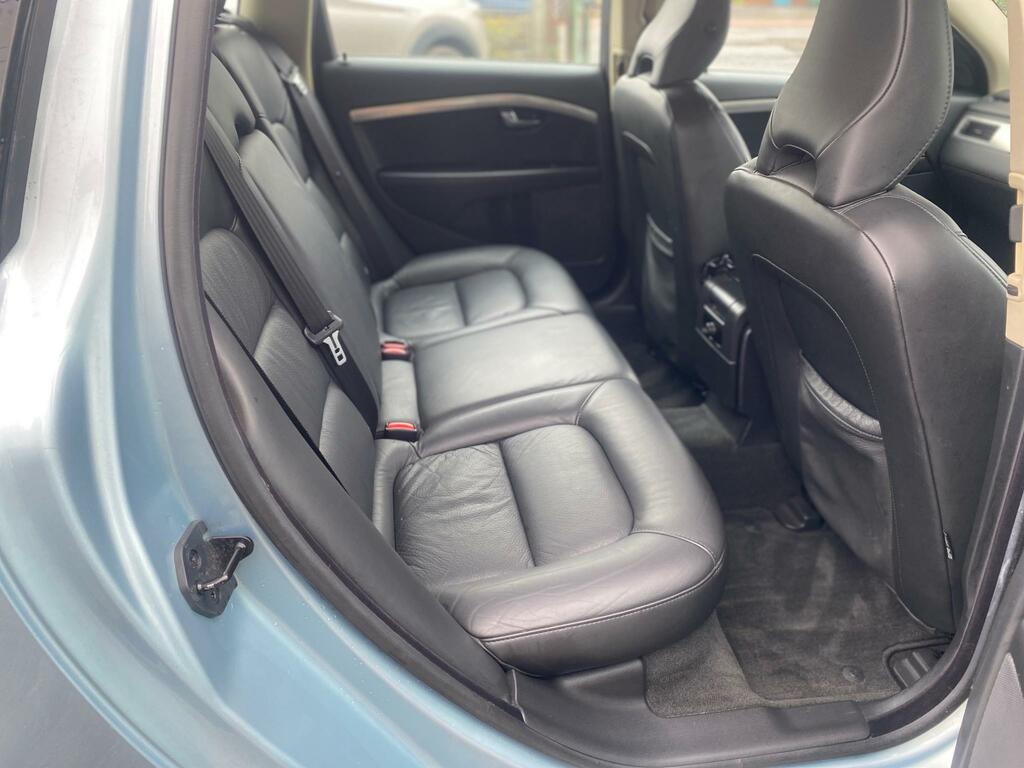 Volvo V70 2.4 D5 Se Lux Estate Geartronic Awd 2 Blue #29