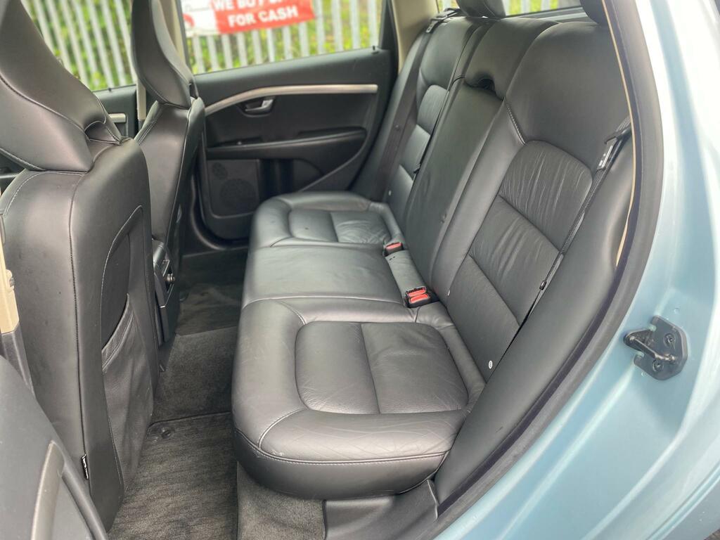 Volvo V70 2.4 D5 Se Lux Estate Geartronic Awd 2 Blue #30